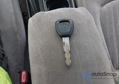 1998 Honda Accord Lx V6 из США, поврежденный, VIN 1HGCG1648WA062601